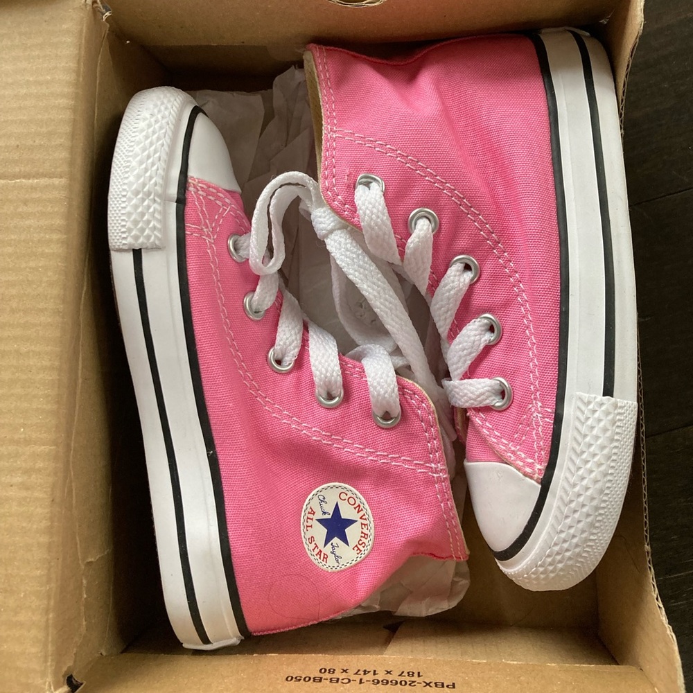Bubble Gum Pink Little Girls Converse Size 7
